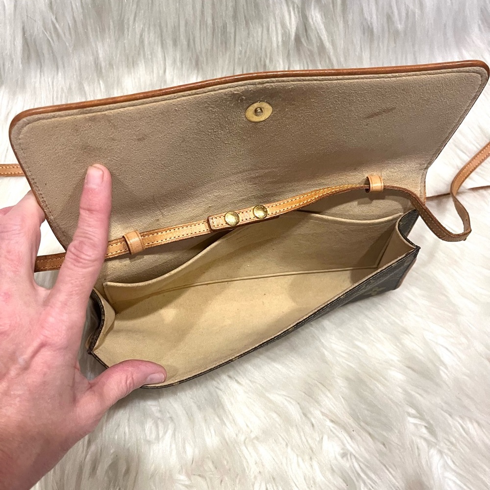 Louis Vuitton Brown and Gold Crossbody Bag - Picture 11 of 17